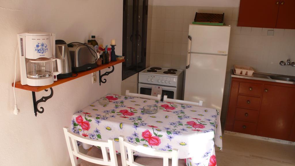 Apartamento Stefanos Garden Arménoi Habitación foto